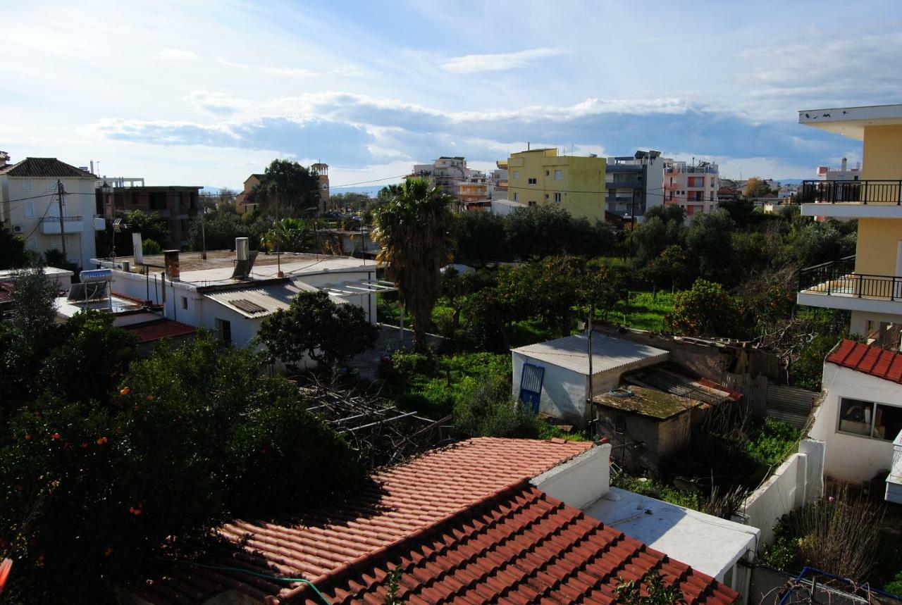 Apartment By The Beach Каламата Екстер'єр фото