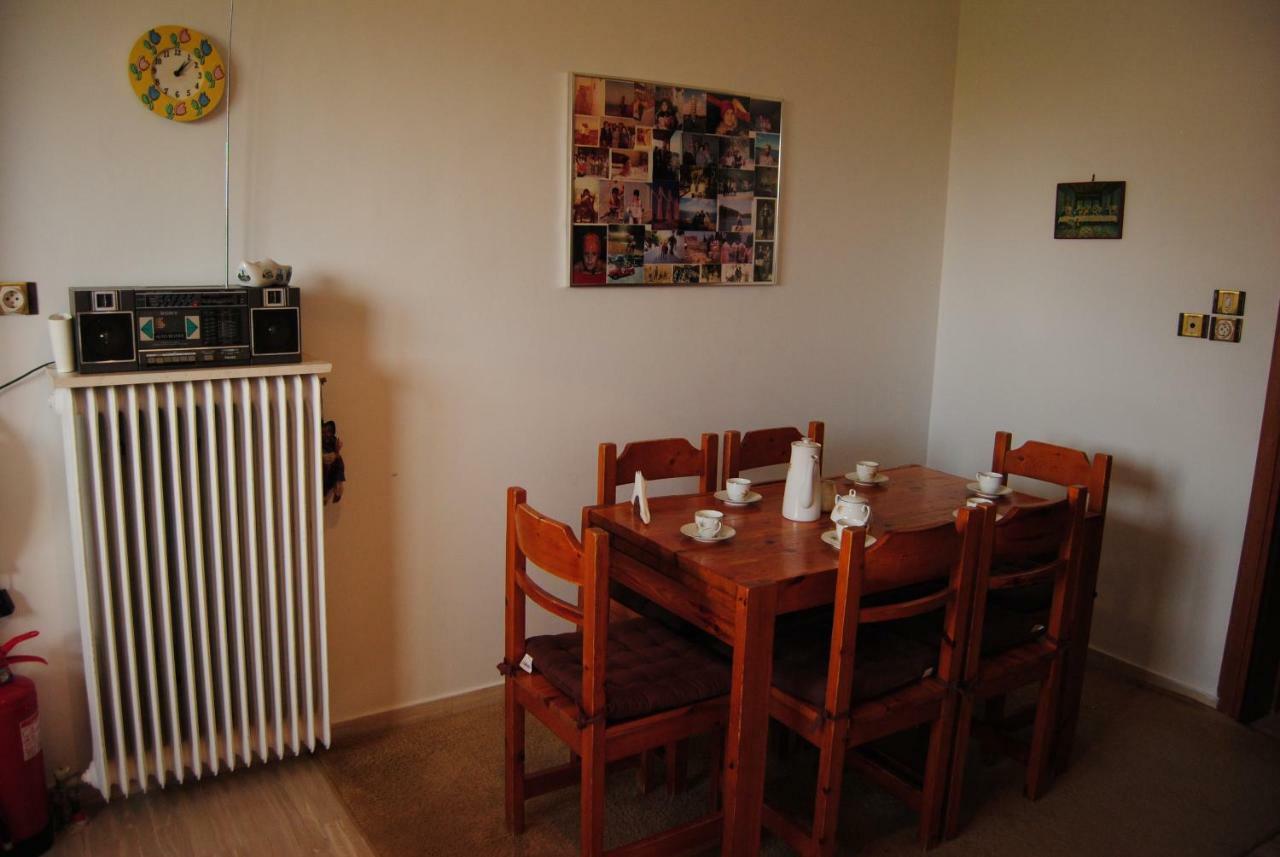 Apartment By The Beach Каламата Екстер'єр фото