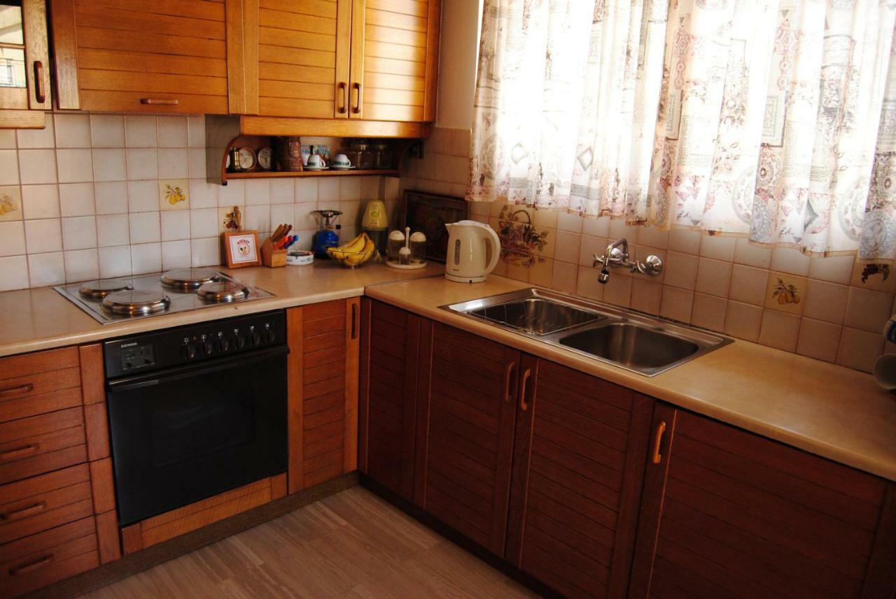Apartment By The Beach Каламата Екстер'єр фото